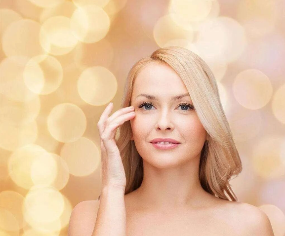 40+中年女性，想要比同龄人更年轻，必备这八款精油